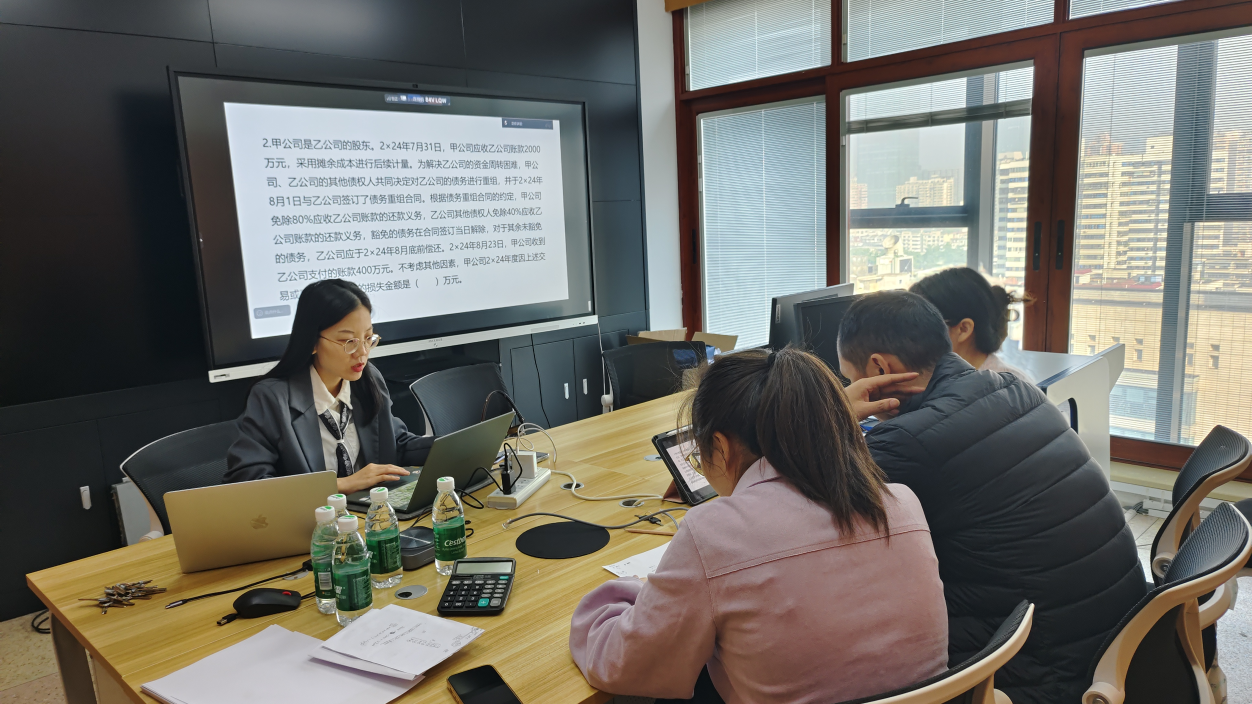 东奥助力会计大赛圆满举办:专业赋能,硕果盈枝 东奥助力会计大赛圆满举办:专业赋能,硕果盈枝